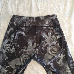 Calia by Carrie Underwood Printed Leggings